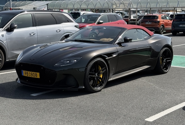 Aston Martin DBS Superleggera Volante
