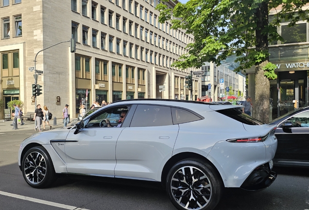 Aston Martin DBX