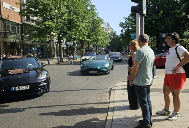 Aston Martin V8 Vantage Formula 1 Edition Roadster