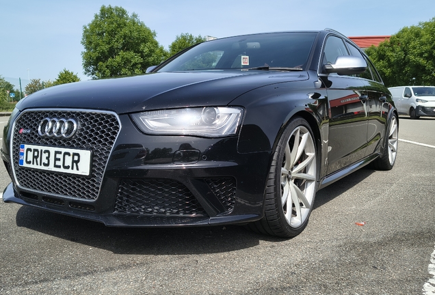 Audi RS4 Avant B7