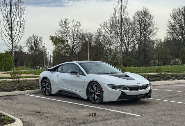 BMW i8