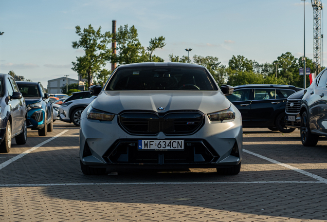 BMW M5 G90
