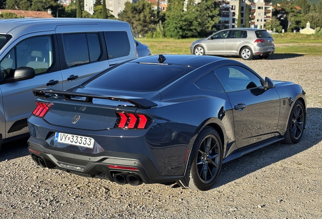 Ford Mustang Dark Horse 2024