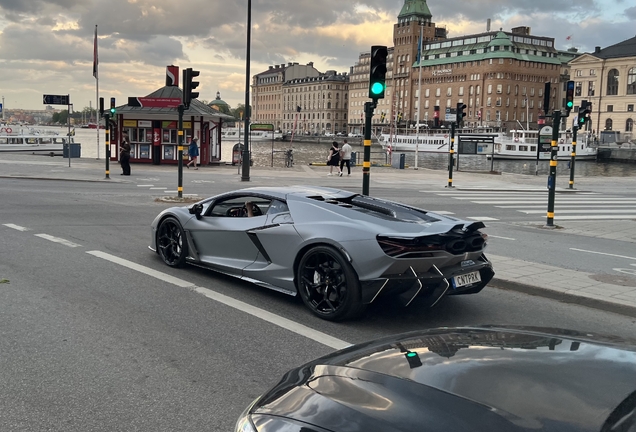 Lamborghini Revuelto