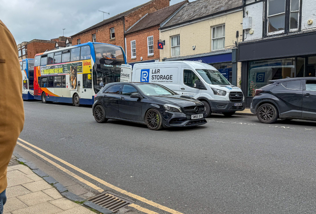 Mercedes-AMG A 45 W176 2015