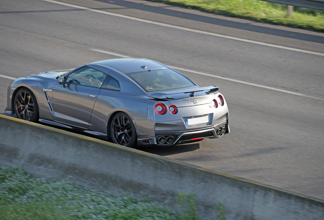 Nissan GT-R 2017