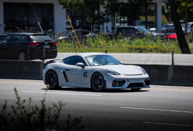 Porsche 718 Cayman GT4