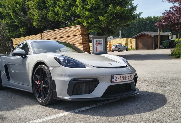 Porsche 718 Cayman GT4
