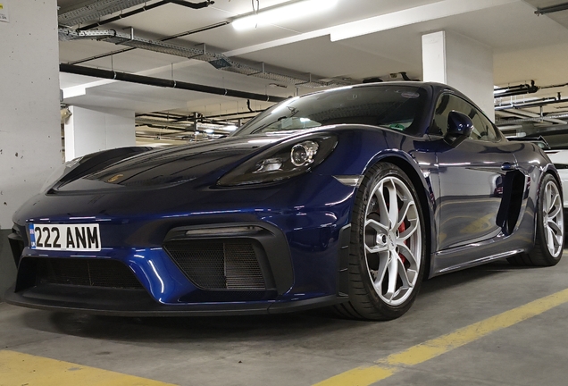 Porsche 718 Cayman GT4