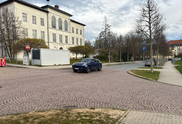 Porsche 95B Macan GTS MkIII