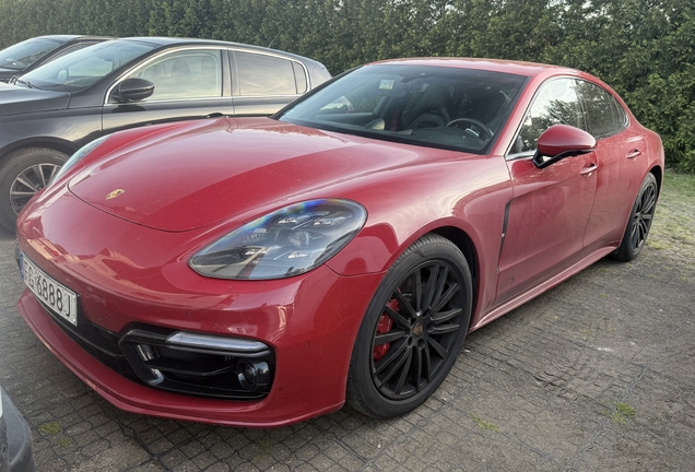 Porsche 971 Panamera GTS MkI