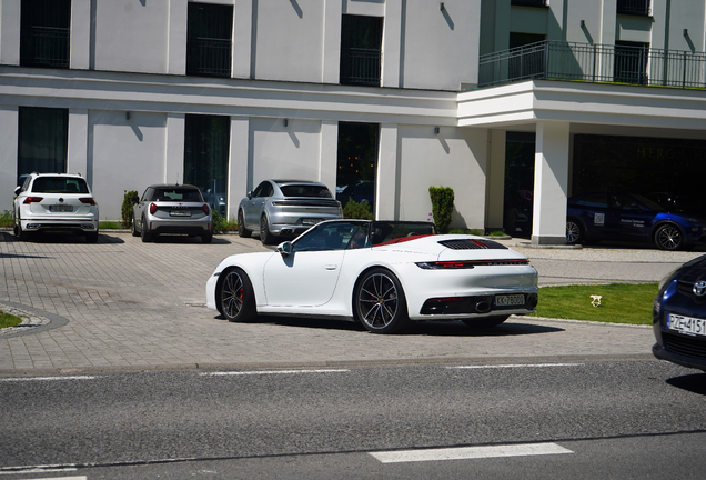 Porsche 992 Carrera 4S Cabriolet MkI