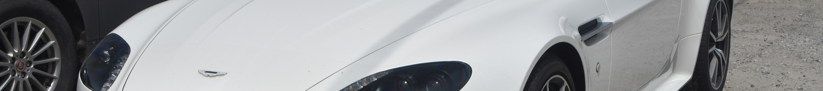 Aston Martin V8 Vantage S