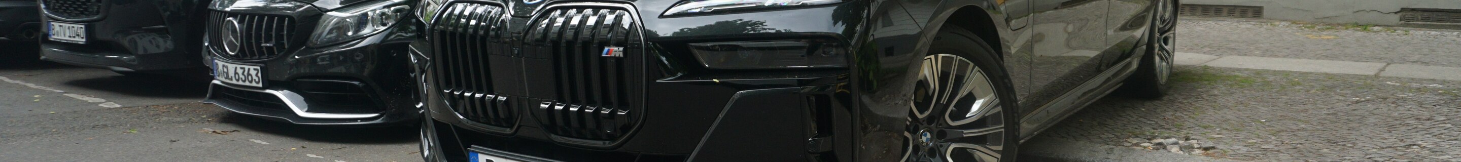 BMW M760e xDrive