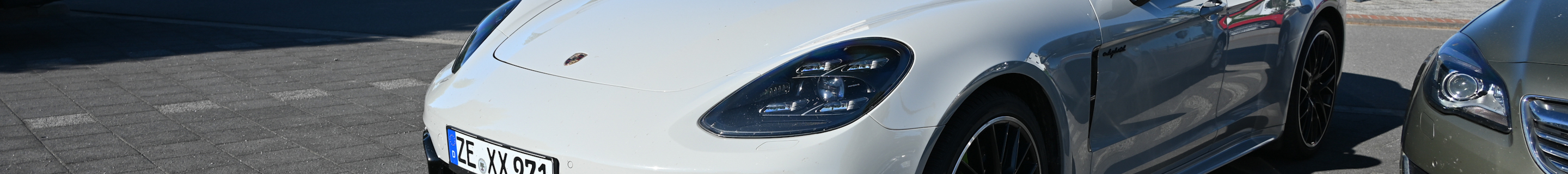 Porsche 971 Panamera Turbo S E-Hybrid Sport Turismo MkI
