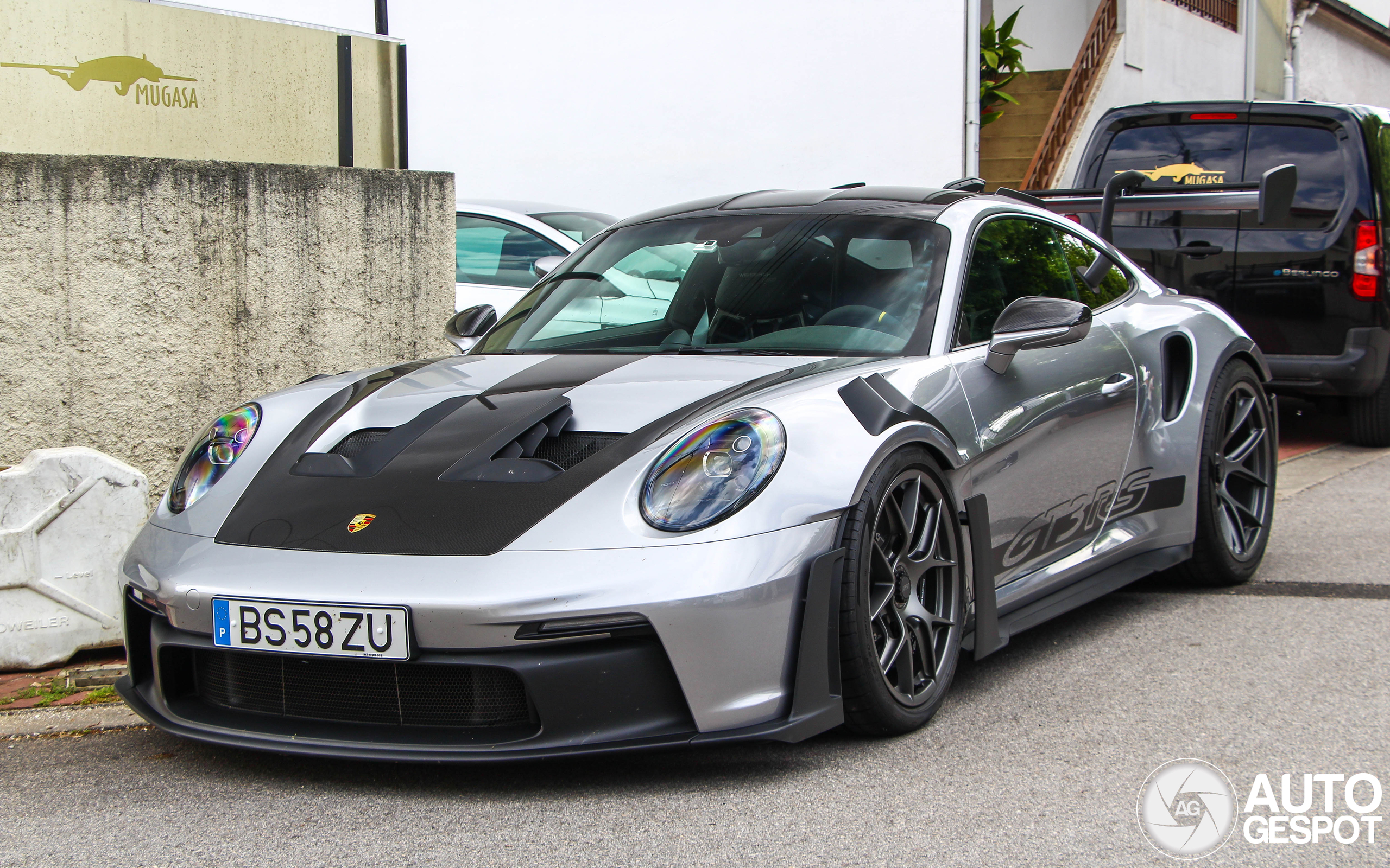 Porsche 992 GT3 RS MkI Weissach Package