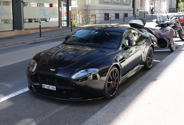 Aston Martin V12 Vantage S