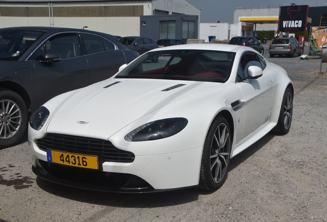 Aston Martin V8 Vantage S