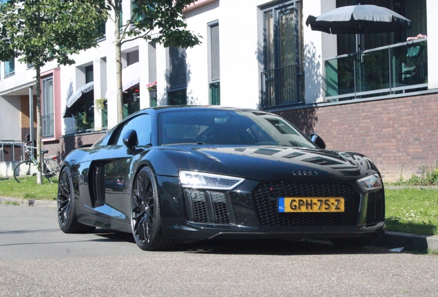 Audi R8 V10 Plus 2015