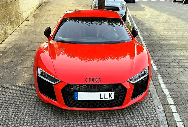 Audi R8 V10 Plus 2015