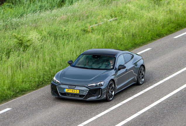 Audi RS E-Tron GT 2025