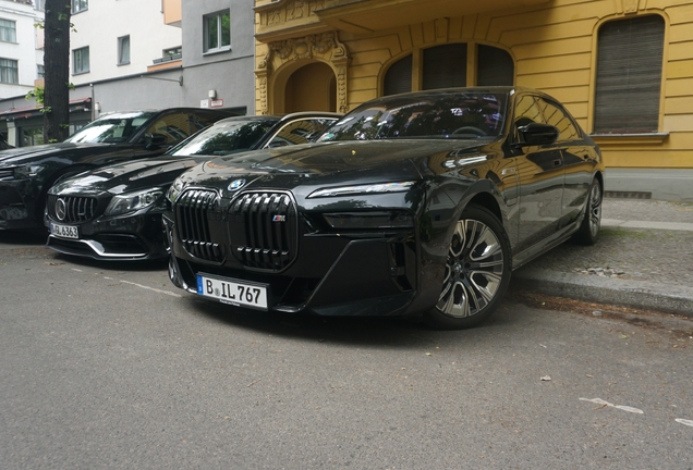 BMW M760e xDrive