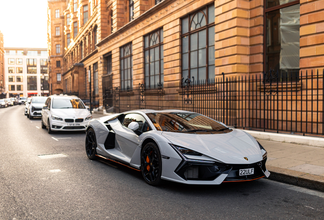 Lamborghini Revuelto