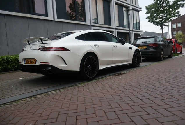 Mercedes-AMG GT 63 S X290