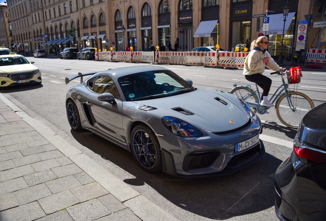 Porsche 718 Cayman GT4 RS