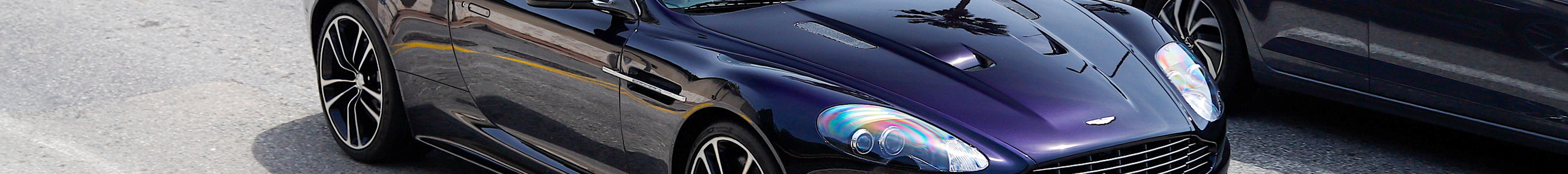 Aston Martin DBS Volante