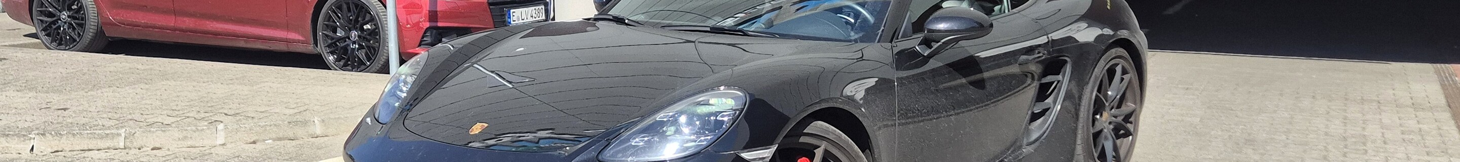 Porsche 718 Cayman S