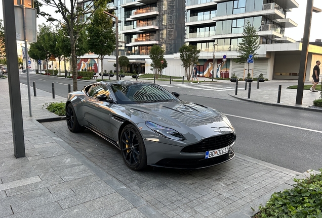 Aston Martin DB11