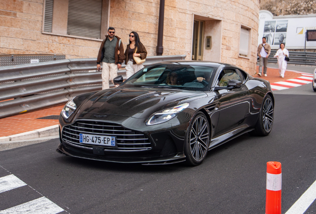 Aston Martin DB12