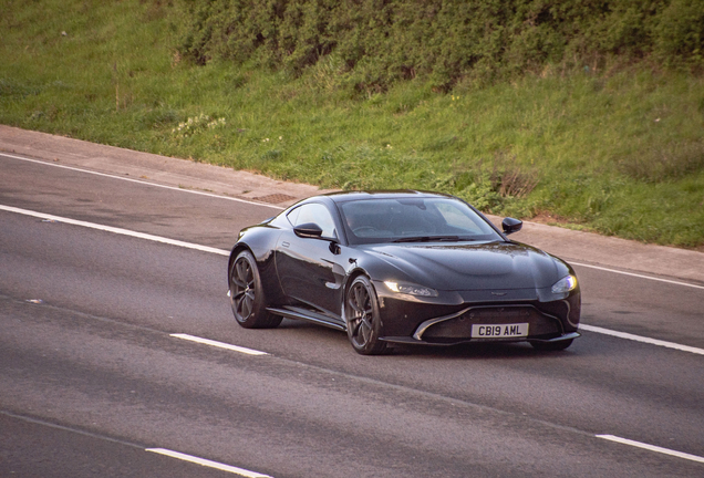 Aston Martin V8 Vantage