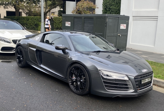 Audi R8 V10 Plus 2013