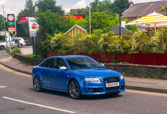 Audi RS4 Sedan