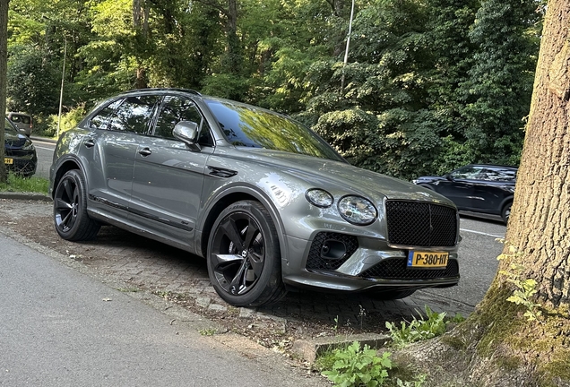 Bentley Bentayga Hybrid 2021