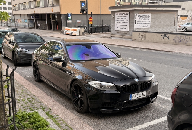 BMW M5 F10 2011
