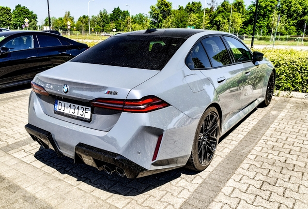 BMW M5 G90