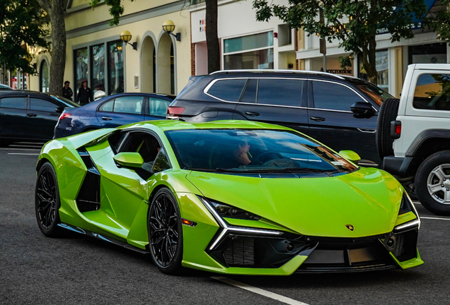 Lamborghini Revuelto