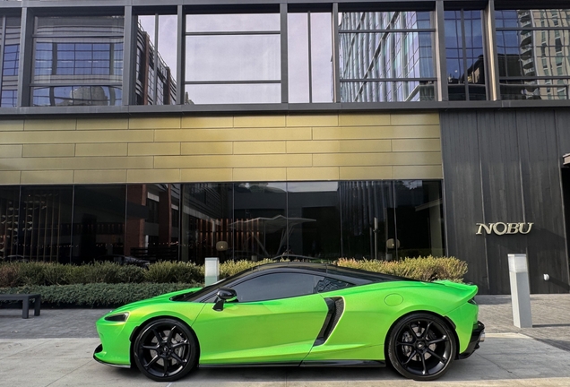 McLaren GT
