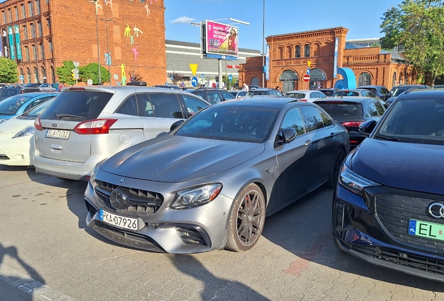 Mercedes-AMG E 63 S W213