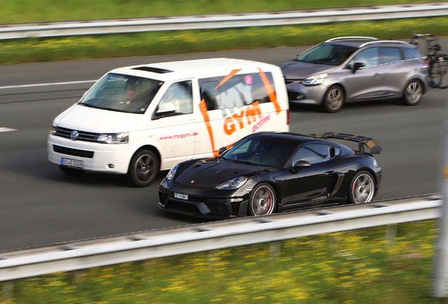 Porsche 718 Cayman GT4 RS Weissach Package
