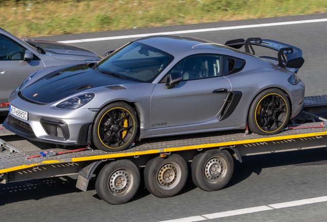 Porsche 718 Cayman GT4 RS Weissach Package