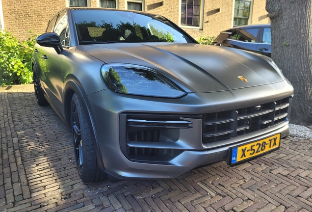 Porsche Cayenne Coupé Turbo E-Hybrid