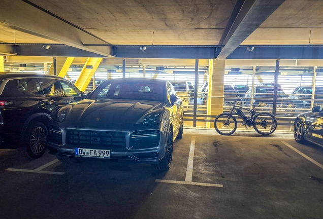 Porsche Cayenne Coupé Turbo E-Hybrid