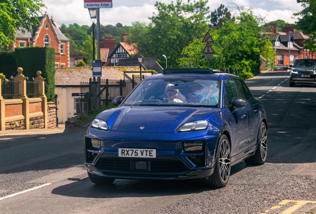 Porsche Macan EV Turbo