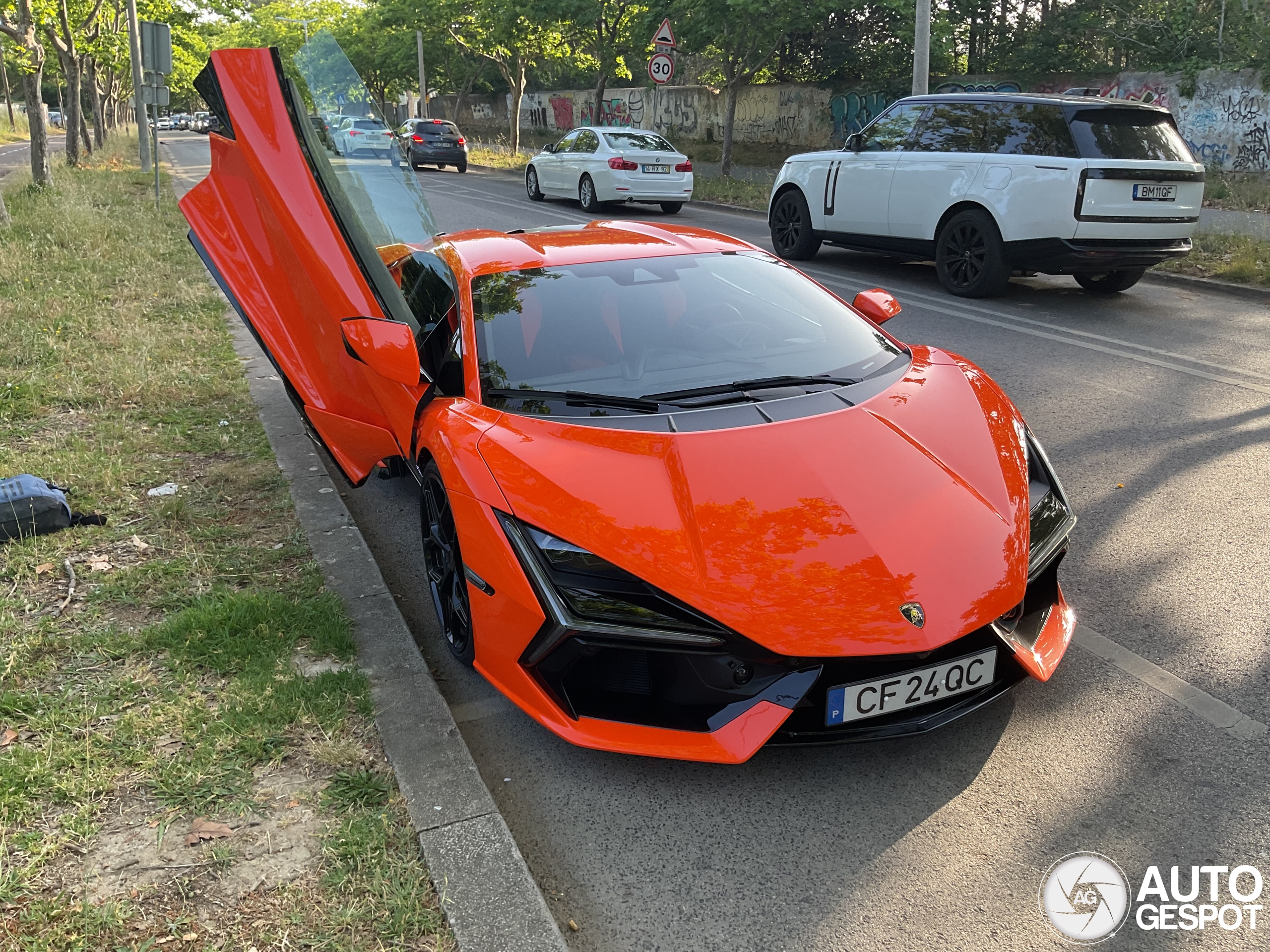 Lamborghini Revuelto