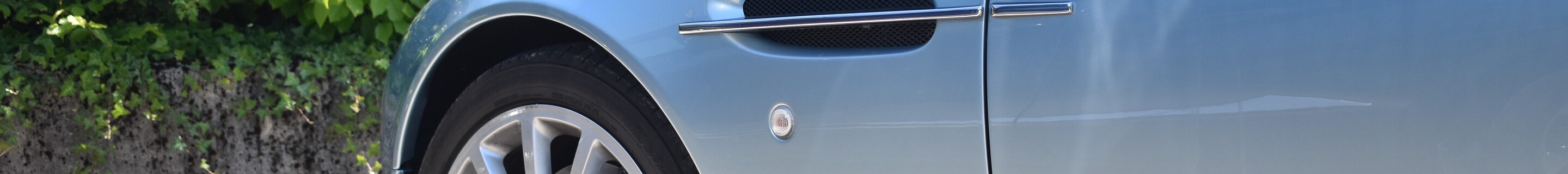 Aston Martin Vanquish