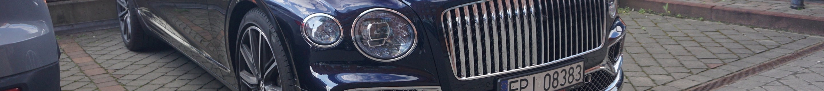 Bentley Flying Spur V8 2021